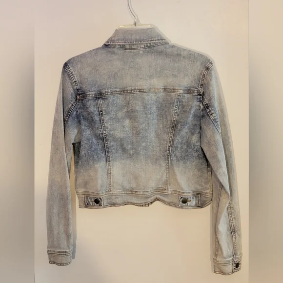 Studded Slightly Cropped Jean Jacket By Xhilaration Size Large - Picture 6 of 8